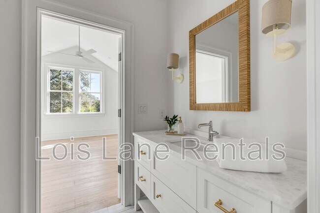 Building Photo - 507 McCants Dr