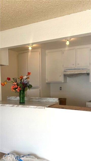 Building Photo - 338 E Meats Ave