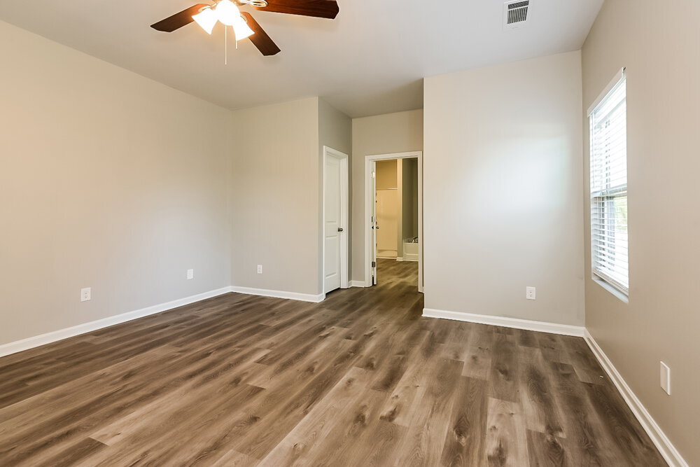 Building Photo - 3517 Mica Cir SE