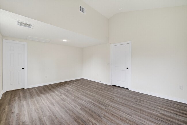 Building Photo - 8221 Bigwood St