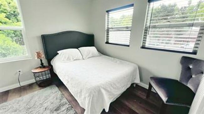 Building Photo - 759 N Caswell Ave