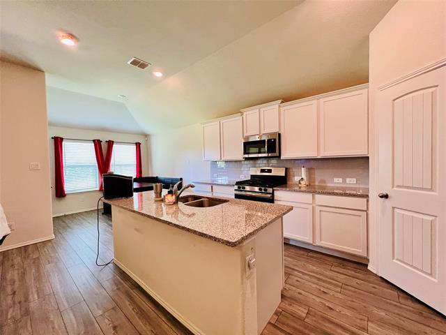 Building Photo - 1450 Acmite Ave