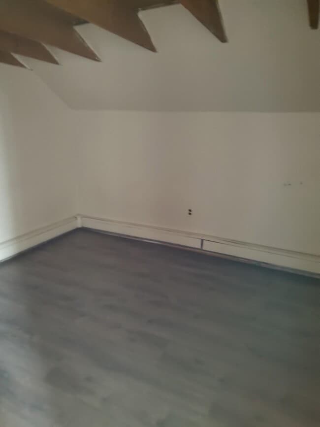 Building Photo - 2733 Dartmouth College Hwy