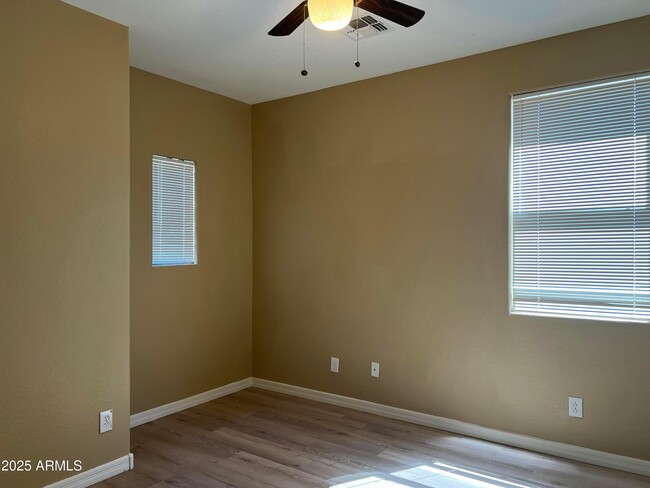 Building Photo - 6734 W Blackstone Ln