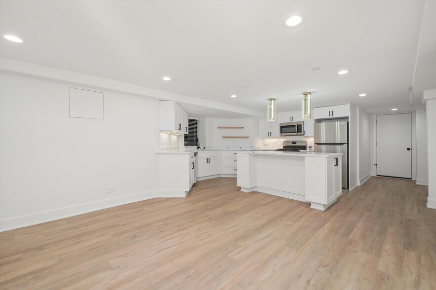 Building Photo - 2613 N Fairfield Ave