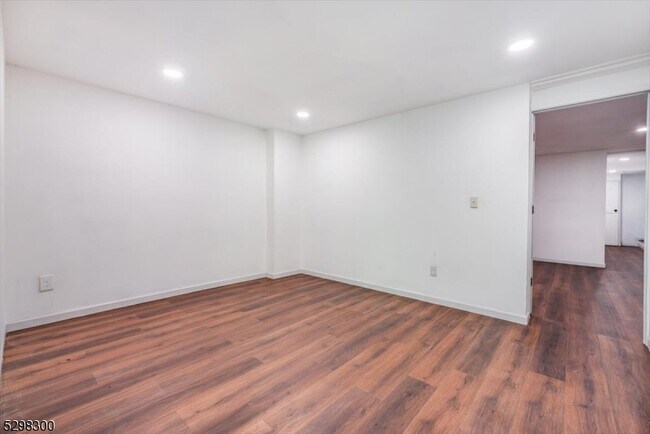 Building Photo - 627 Old Dover Rd