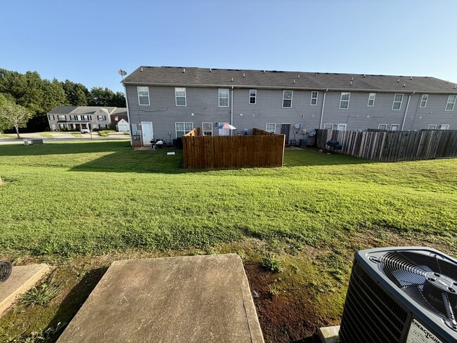 Building Photo - 2510 Marlin Dr