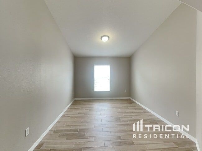 Building Photo - 12522 Cricklewood Dr