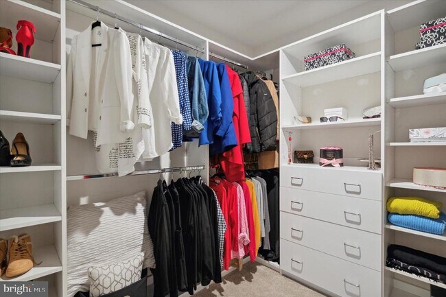 Building Photo - 1215 Benjamin Dr