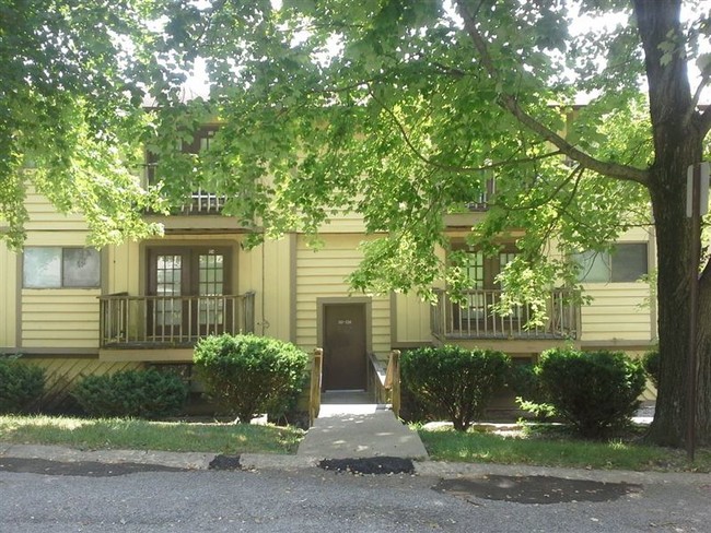 Primary Photo - 125 Idlerun Dr