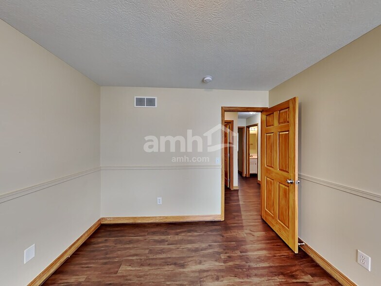 Building Photo - 7911 Butterfield Ln