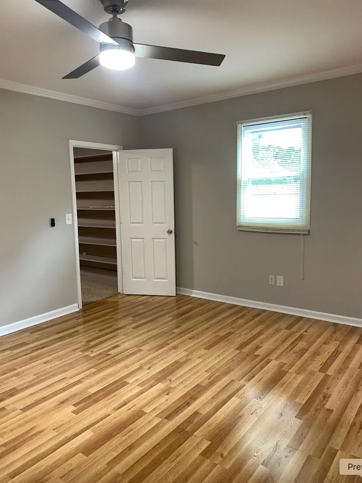 Building Photo - 864 Shadowridge Dr SE