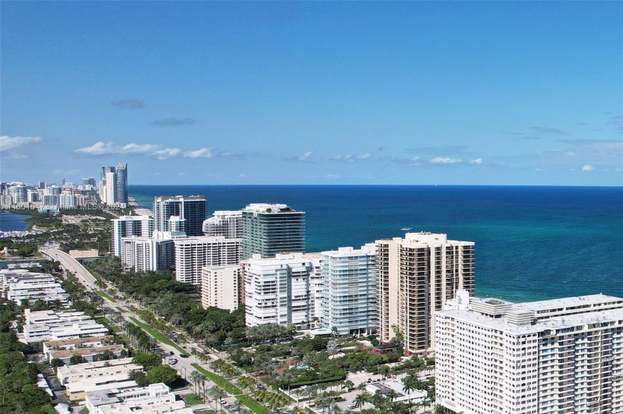 Building Photo - 10155 Collins Ave