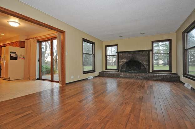 Building Photo - 4515 Drake Dr
