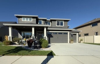 Building Photo - 1816 S Ridgetop Dr