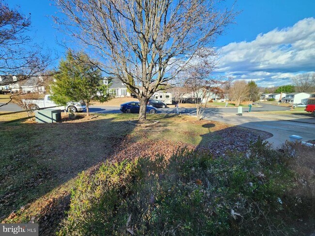 Building Photo - 5625 Reardon Ln