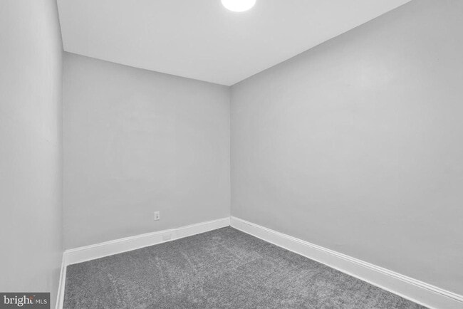 Building Photo - 3231 Hope St