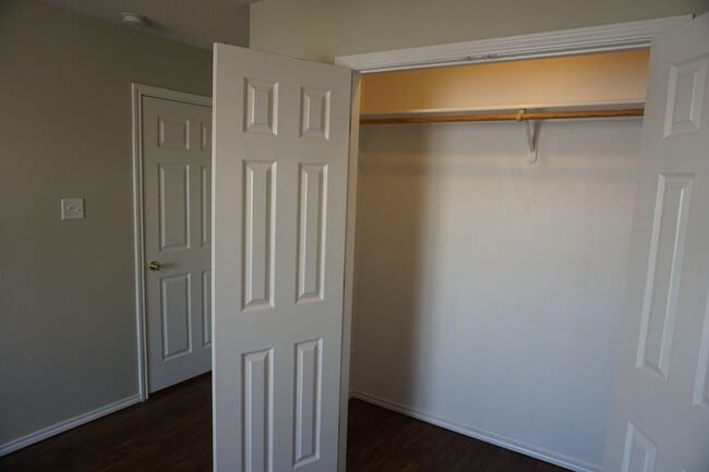 Building Photo - 412 Kline Ave