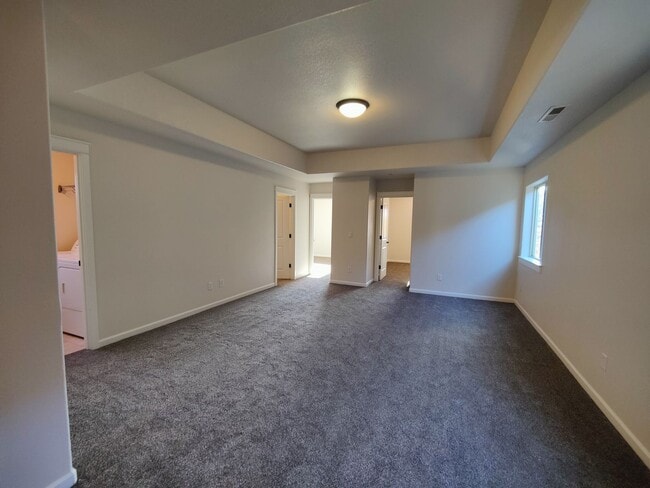 Building Photo - Beautiful 3x2.5 with fenced patio and upstairs bonus area