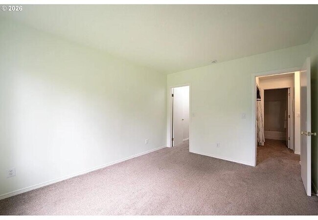 Building Photo - 8720 SW Tualatin Rd
