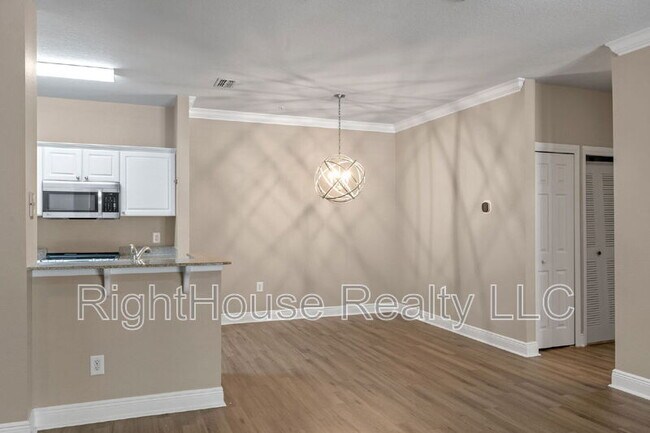 Building Photo - 130 Southern Pecan Cir