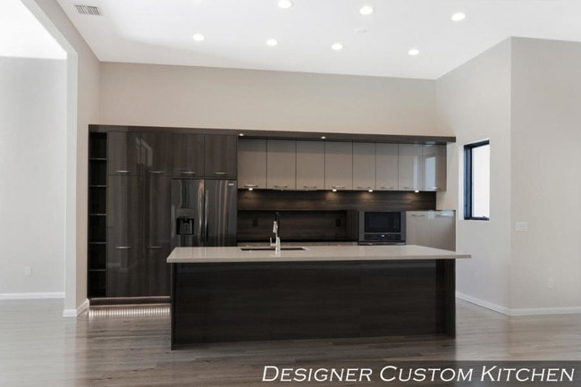 Building Photo - 6836 Adriano Dr