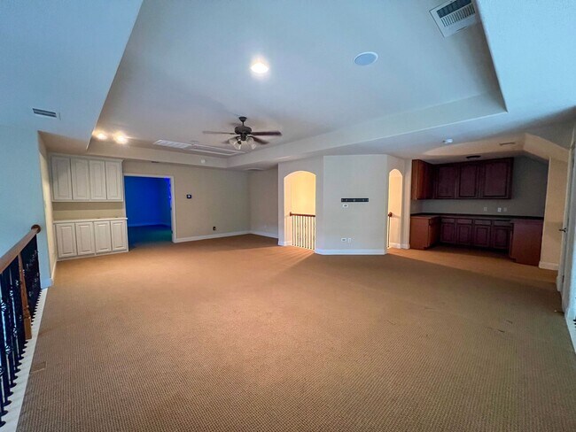 Building Photo - The Ridge at Alta Vista