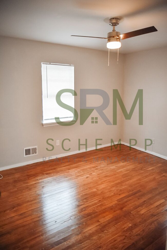 Building Photo - 4700 Walnut Grove Ave