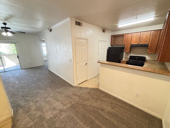 Building Photo - Gorgeous 1bed/1bath home nestled in a great area! MOVE IN SPECIAL $300 OFF First Months Rent!