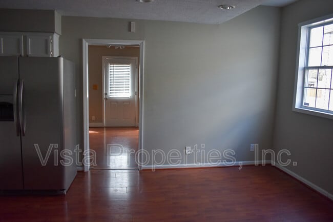 Building Photo - 745 Vine St