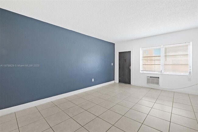 Building Photo - 3571 SW 10th St