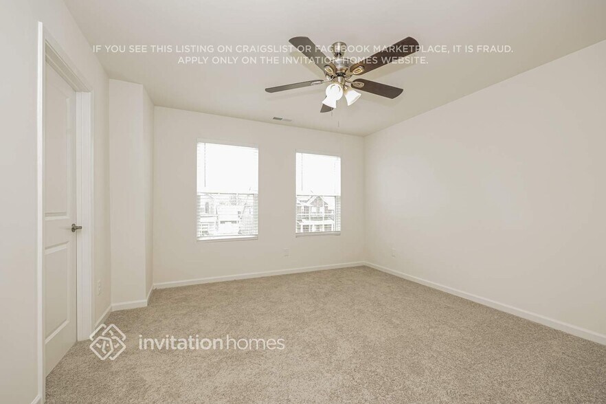 Building Photo - 3800 Lantern Ln