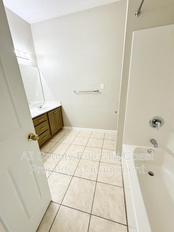 Building Photo - 732 E Mack Bayou Dr