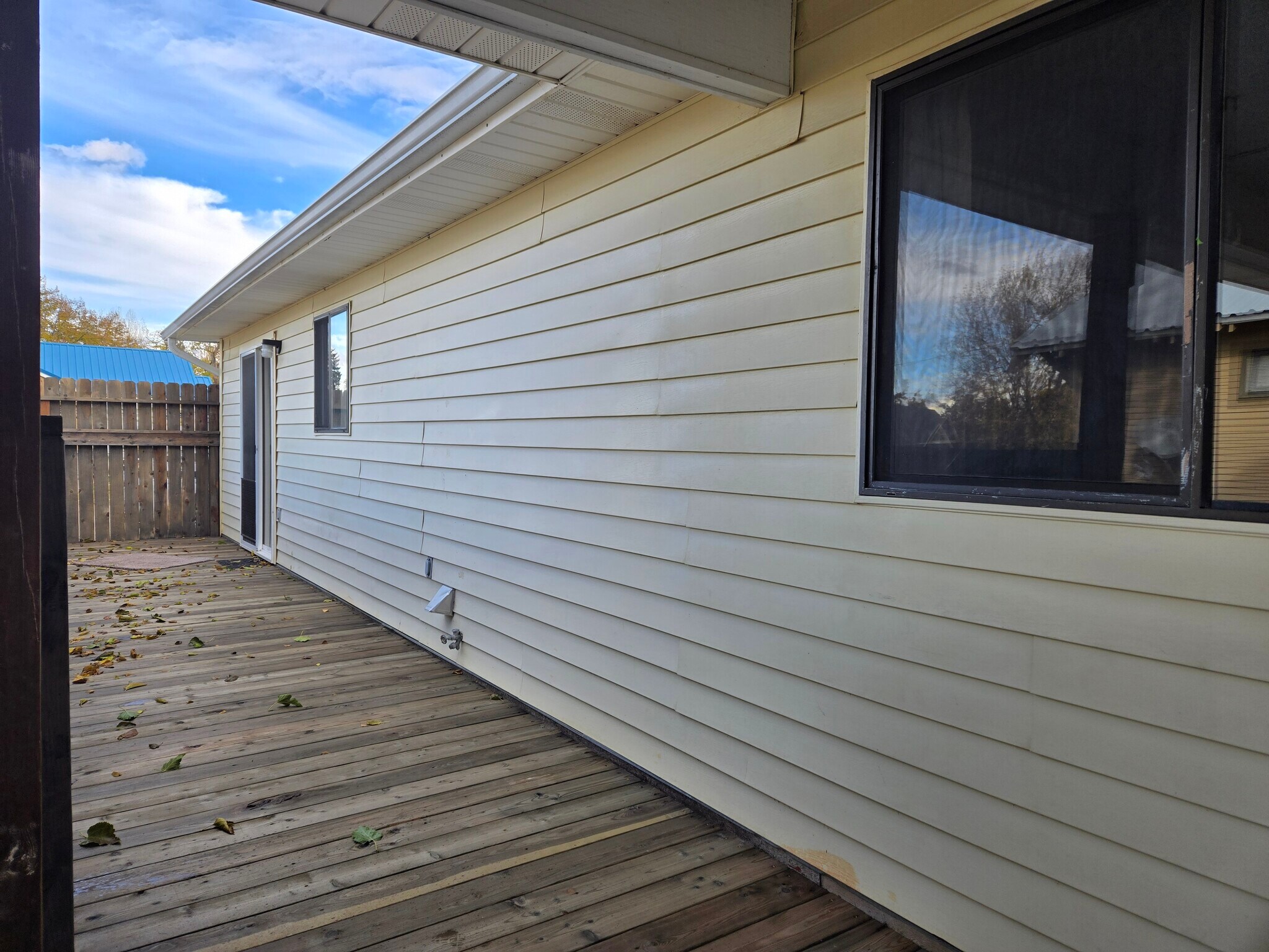 Building Photo - 935 Center Ave