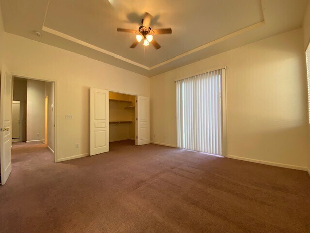 Building Photo - Charming 5 bedroom 2.5 bathroom home located in Natomas!