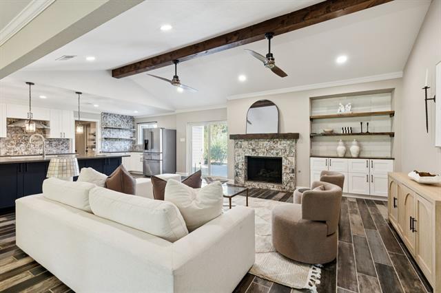 Building Photo - 1006 Spanish Trail