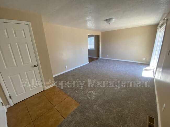 Building Photo - 2182 W 5600 S