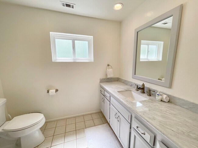 Building Photo - 4025 Ocean- MFR