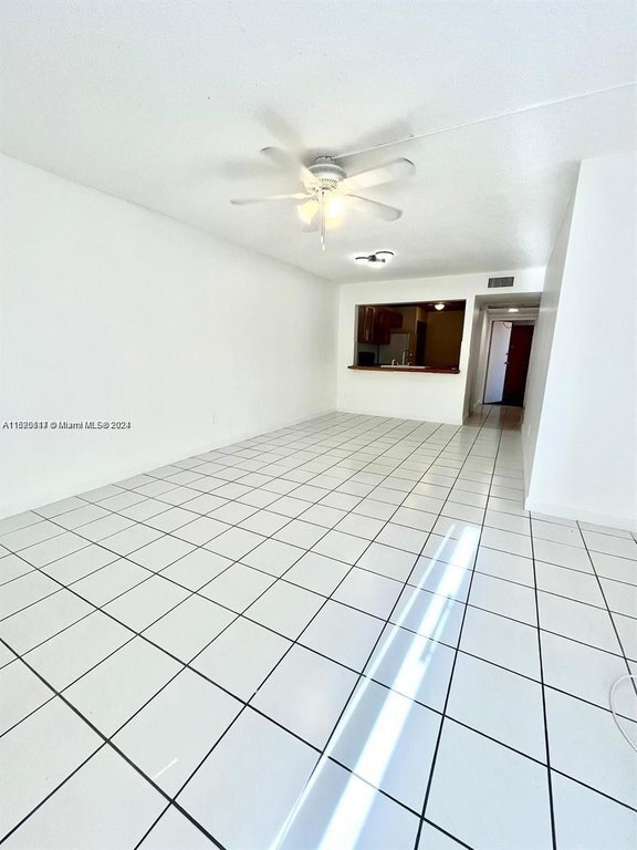 Building Photo - 20825 NE 8th Ct