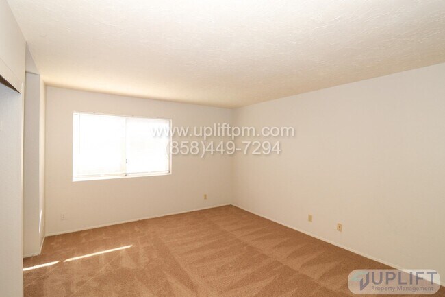 Building Photo - 3 Bed, 2 Bath Home w/ Central HVAC, 2 Car ...