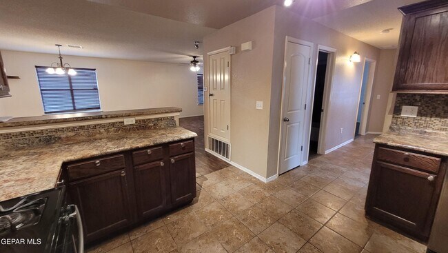 Building Photo - 14247 Hacienda Rock Dr