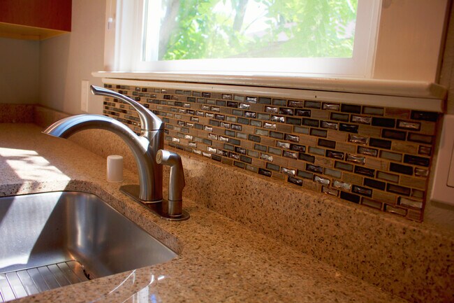 Building Photo - 119 Jewell Ct