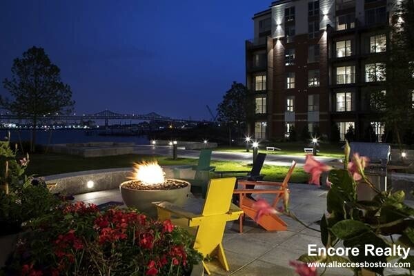 Building Photo - 126 Border St