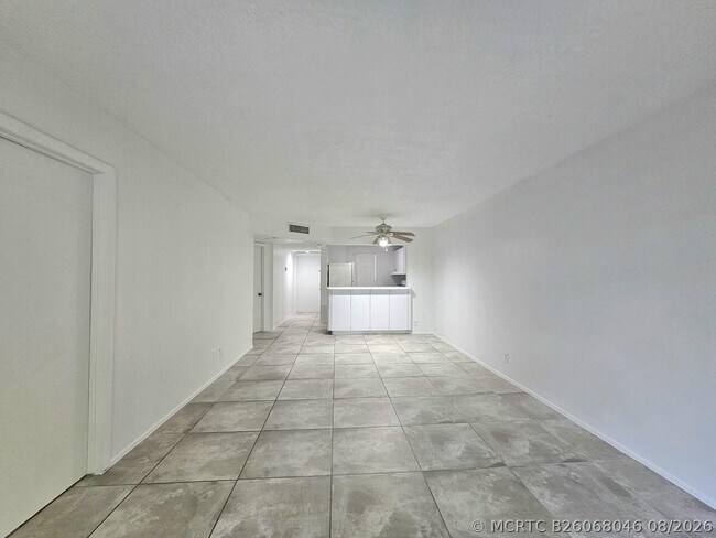 Building Photo - 8000 S Colony Cir
