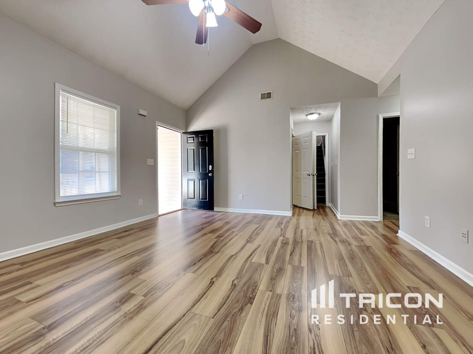Building Photo - 45 Shadowbrook Ct