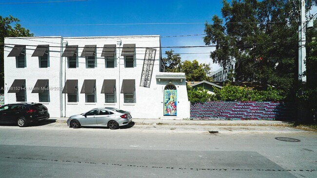 Building Photo - 2701 NW 1st Ave