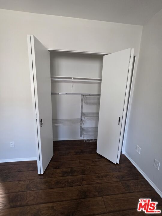 Building Photo - 4866 1/2 McConnell Ave