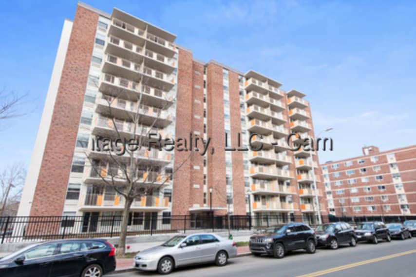 Building Photo - 294 Harvard St