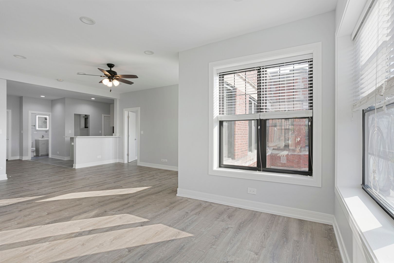 Building Photo - 6105 N Winthrop Ave