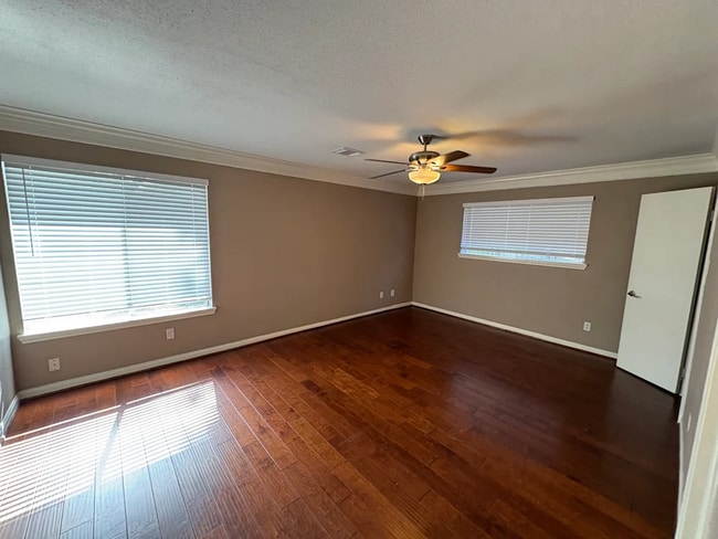 Building Photo - 22508 Red River Dr